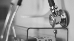 Partage d&rsquo;informations entre assurance maladie et services de santé au travail : les modalités précisées par décrets